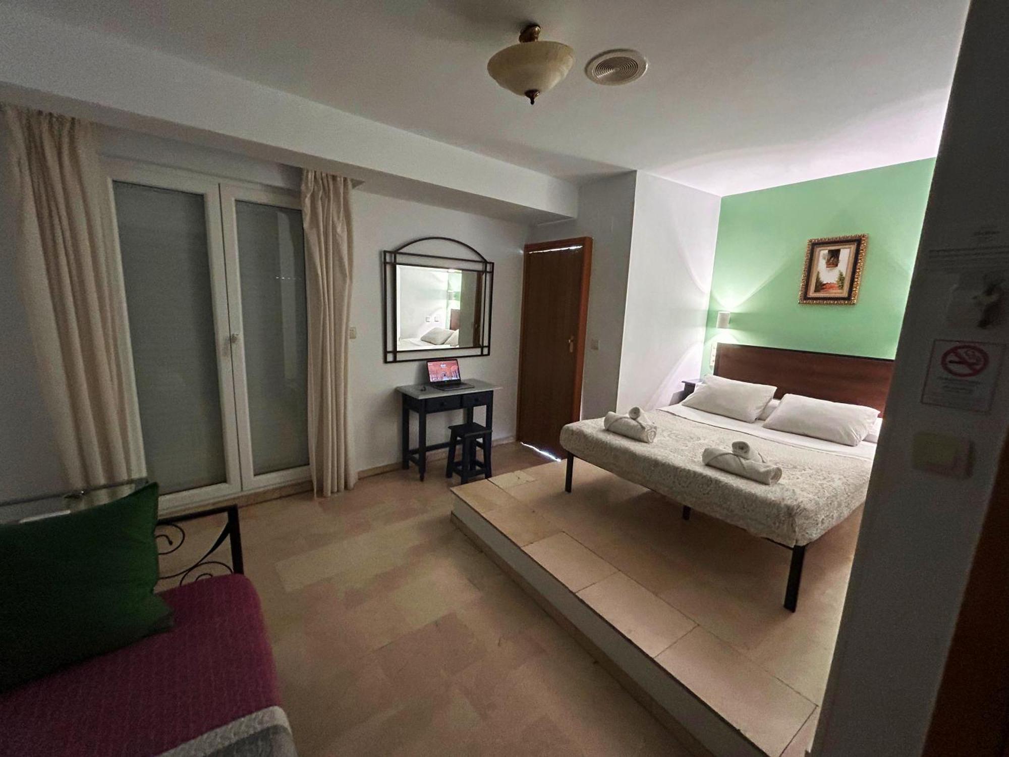 Hostal El Olivo غرناطة المظهر الخارجي الصورة