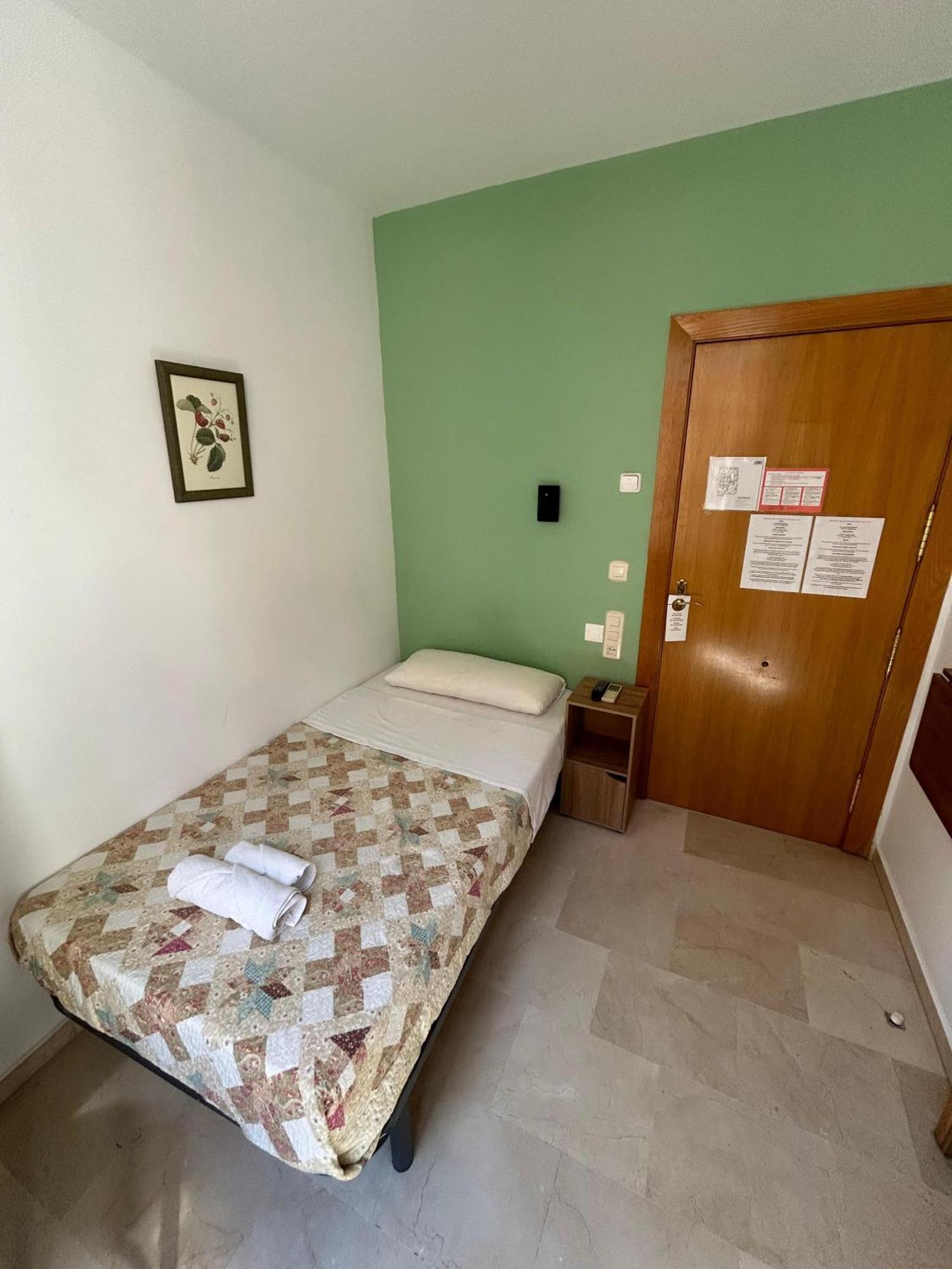 Hostal El Olivo غرناطة المظهر الخارجي الصورة