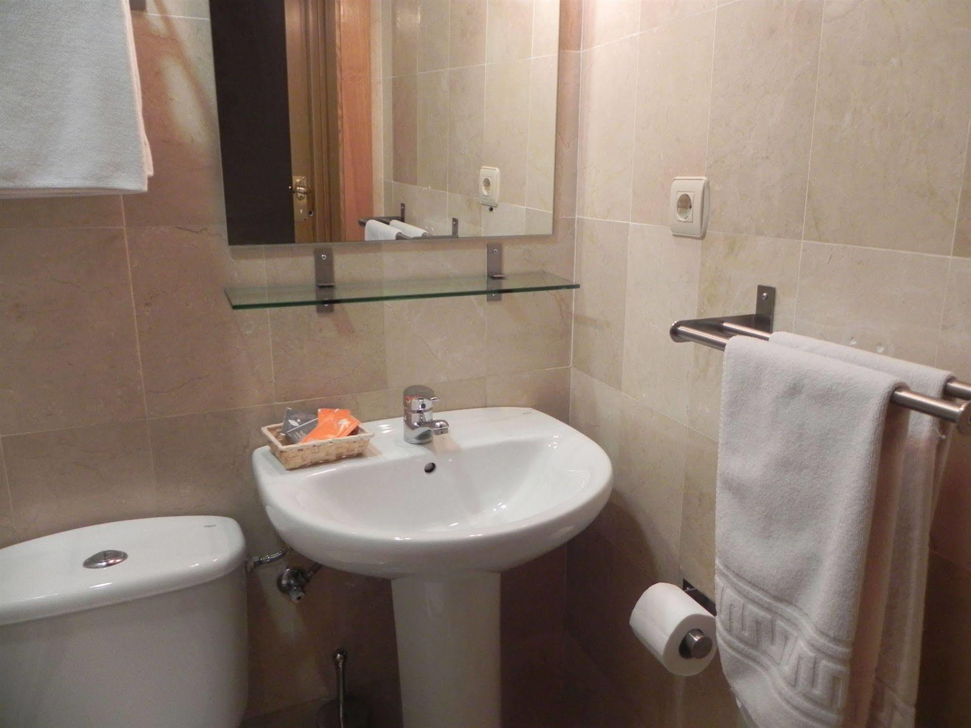 Hostal El Olivo غرناطة المظهر الخارجي الصورة